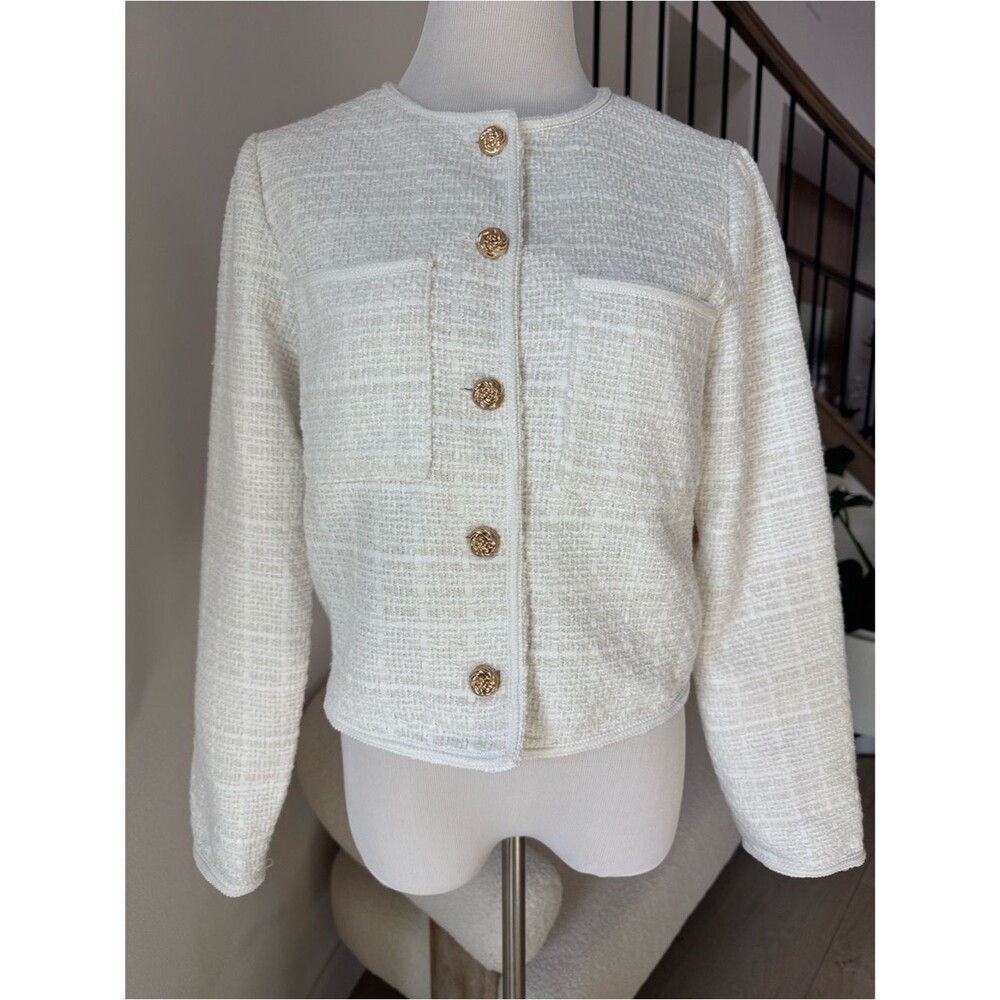 Aqua tweed jacket, Bloomingdale’s exclusive, white. NWT Size Medium- stunning!